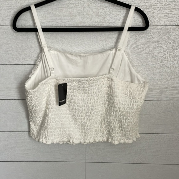 Torrid Women's White Lace Crop Sleeveless Top Size 1 (14-16) NWT! coquette girl - Picture 6 of 9